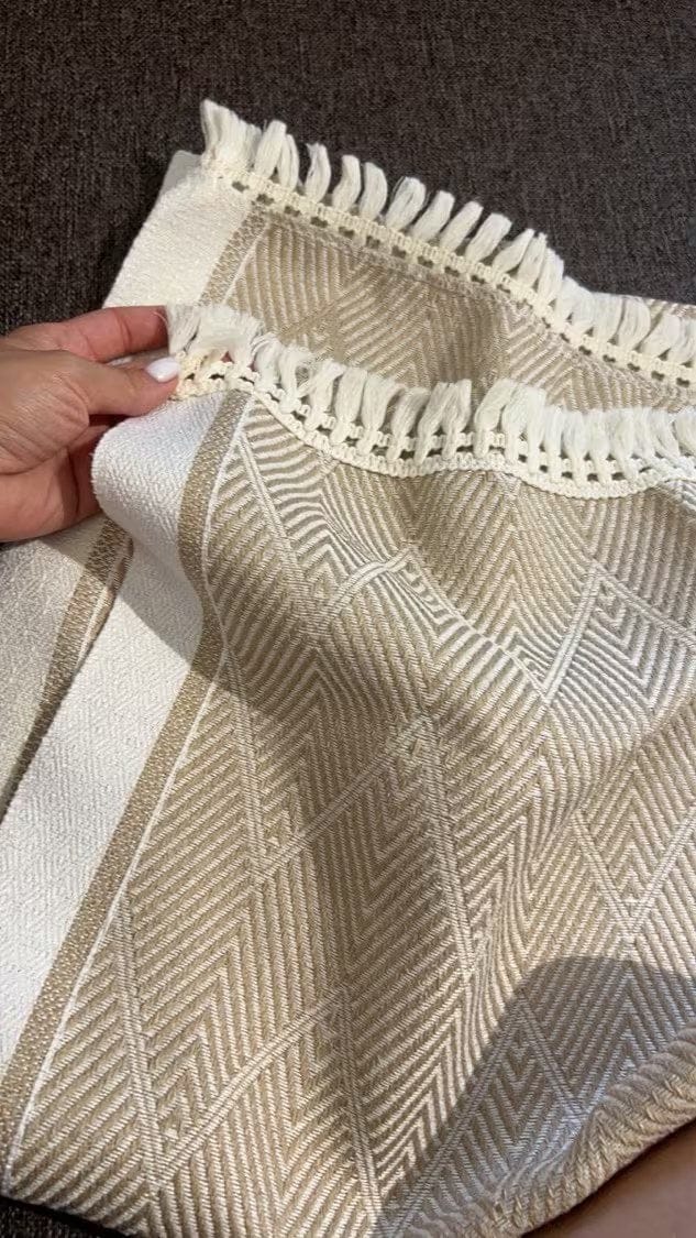 Customer photo review of LoomLine | Tischläufer Gewebt