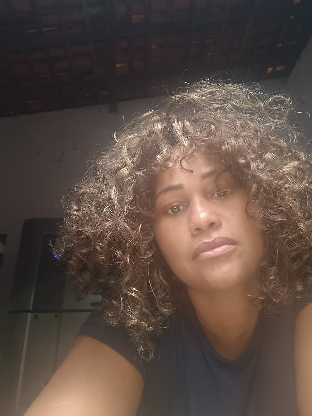 Customer photo review of Wig Humana Processada Taís - Morena Iluminada 427