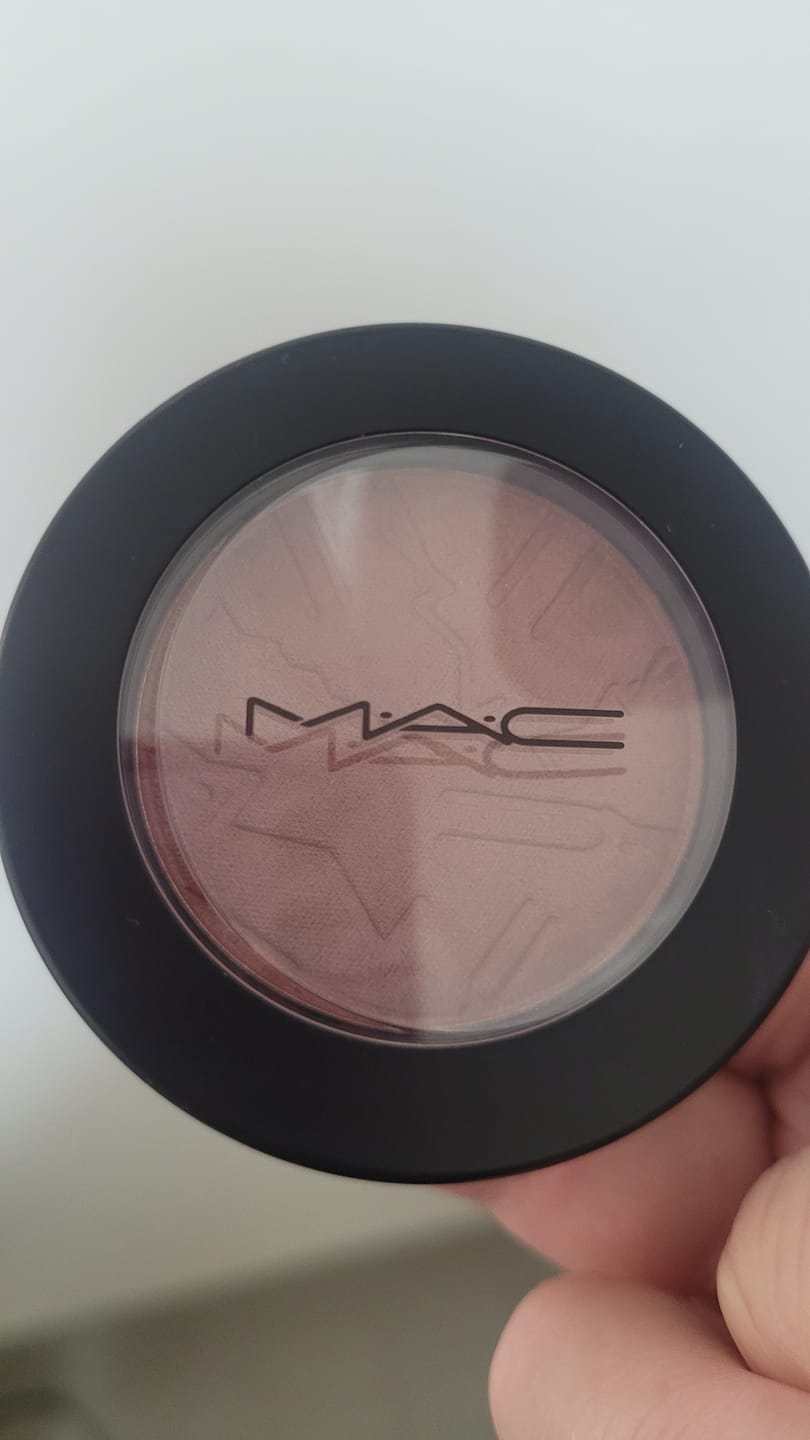 Customer photo review of Skinfinish Colour Struck Blush מאק סומק פודרה קטיפתי בגימור מאט או זוהר