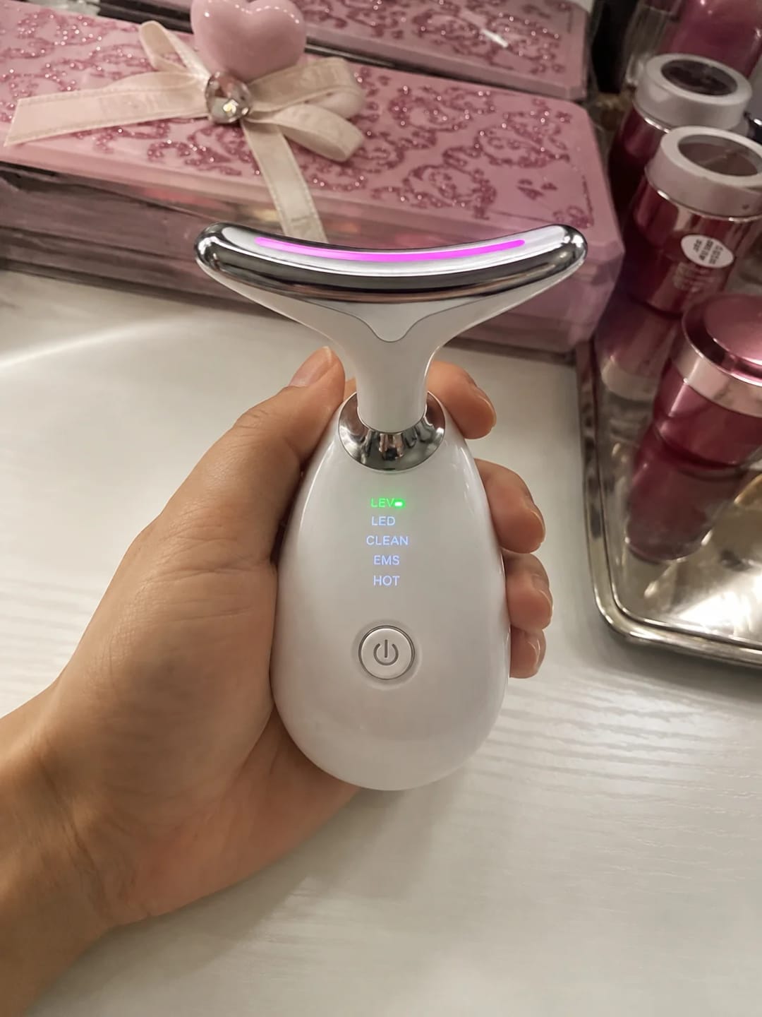 Customer photo review of Masajeador Facial LED Auvran™