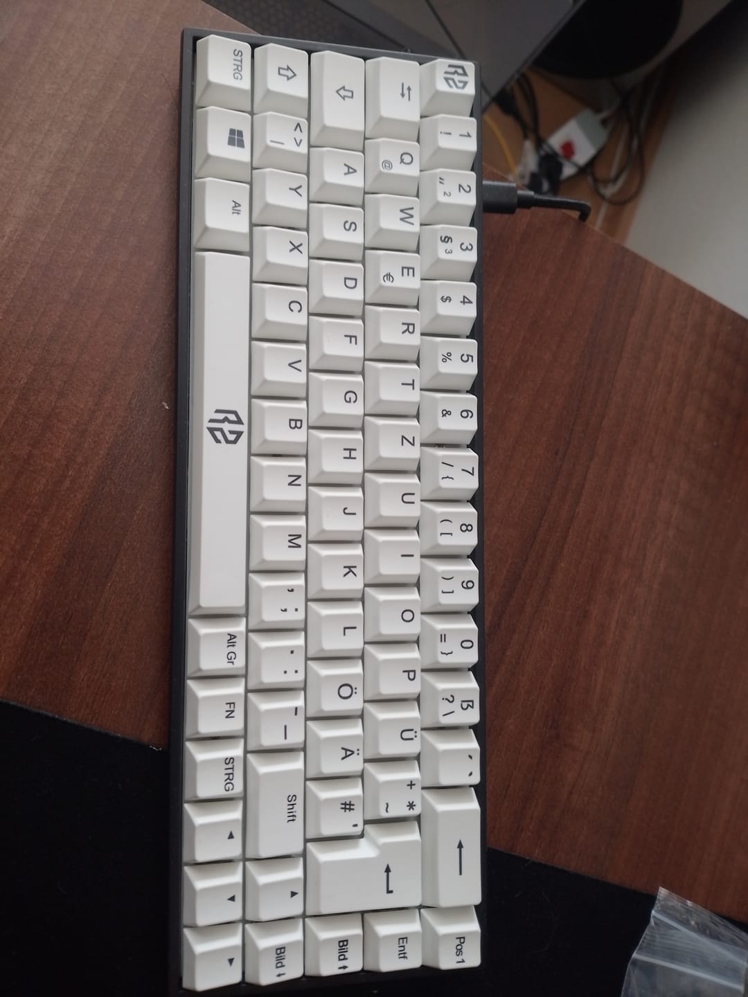 Customer photo review of RZ Gaming Keyboard - RZ 65 HE White
