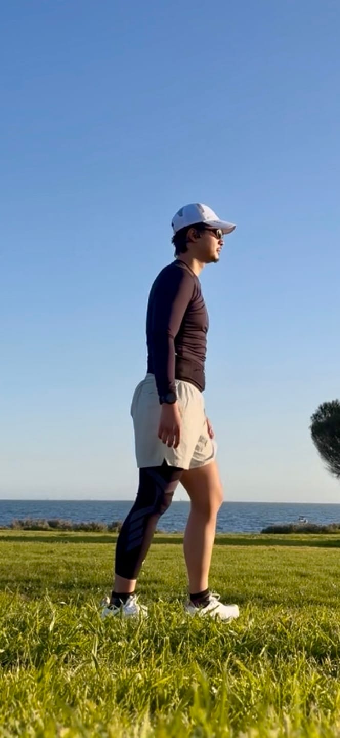 Customer photo review of Compression Sleeves V2 for Knees and Legs