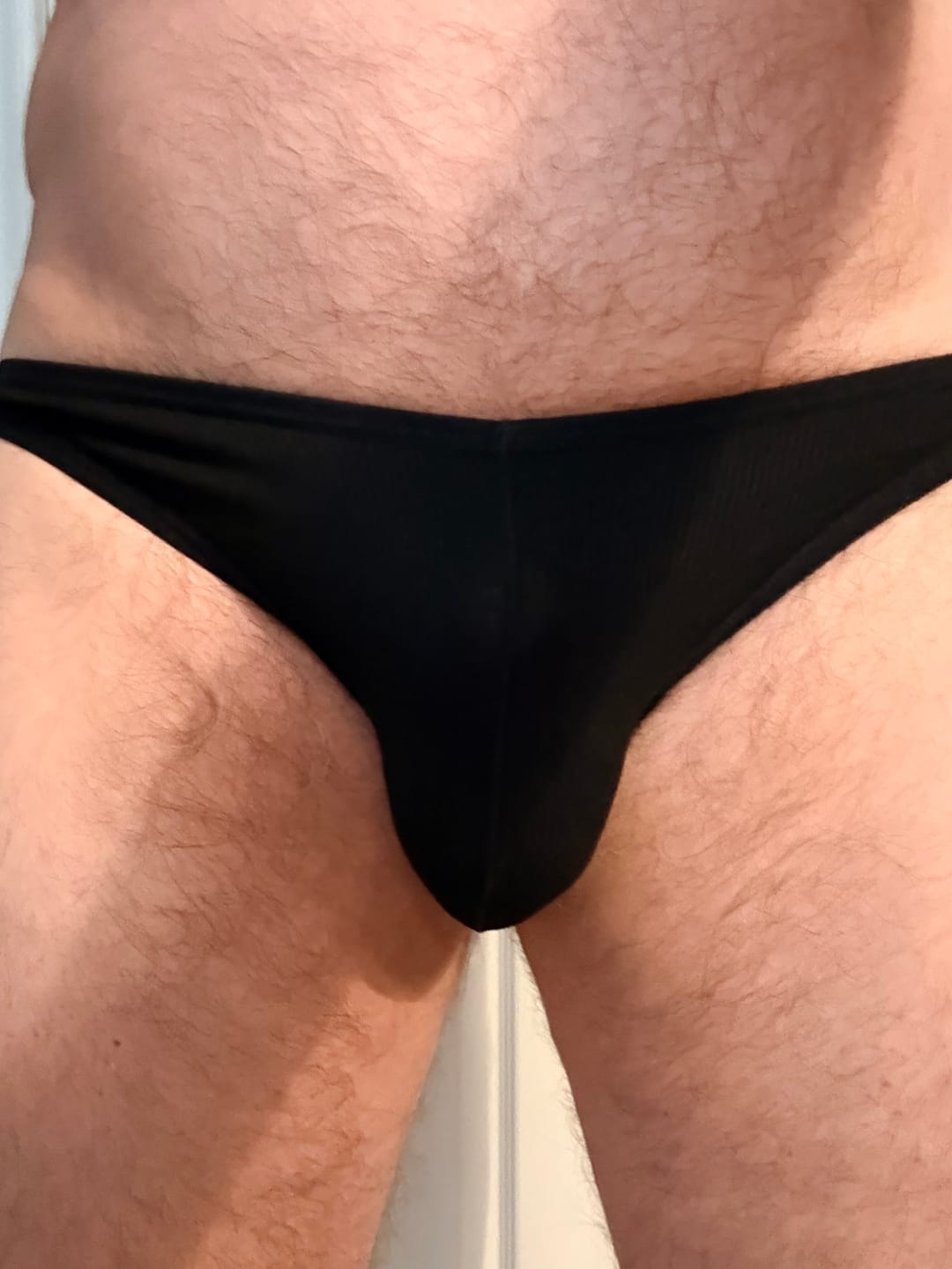 Customer photo review of Sexy V-shape Low-rise Threaded Bikini For Men