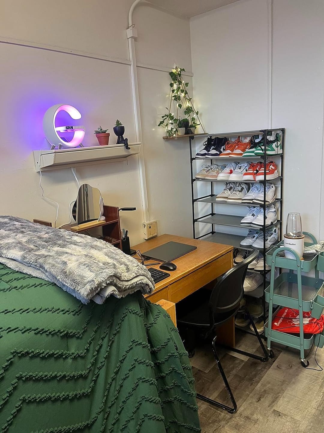 Customer photo review of Lumina Living G-Shaped Smart Lamp & Charger