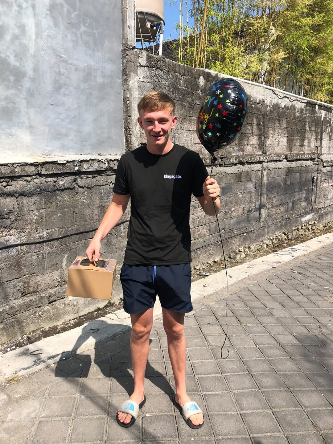 Customer photo review of 🎂 Birthday Cake – Delivery in Bali