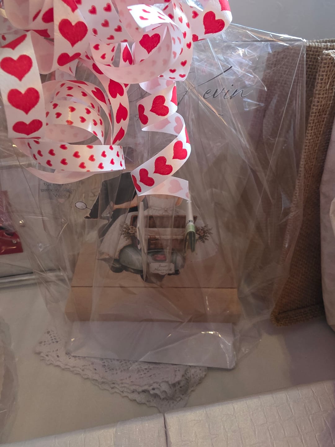 Customer photo review of Hochzeitsgeschenk Acrylplatte - Brautpaar auf Motorroller