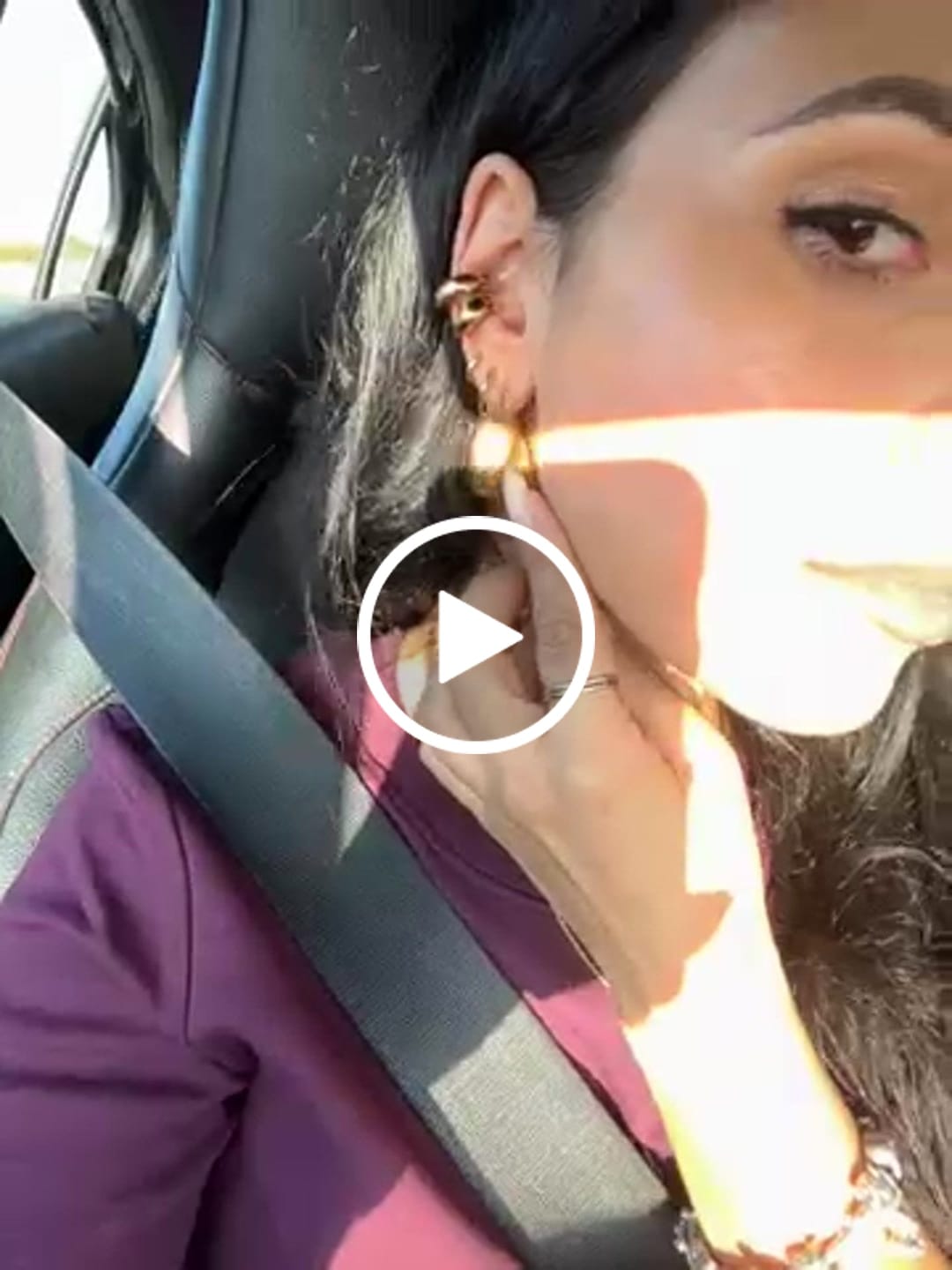 Customer video review of Orecchini "Un dolce sorriso"