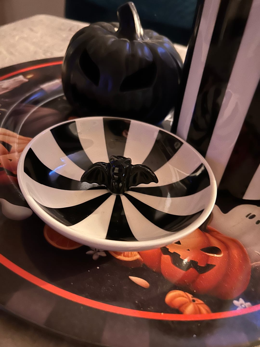 Customer photo review of Kleine gestreifte Fledermaus Schmuckschale