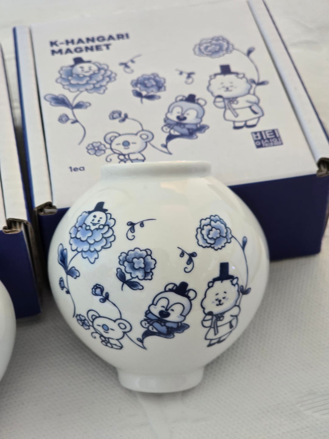 Customer photo review of BT21 - K-HANGARI MAGNET