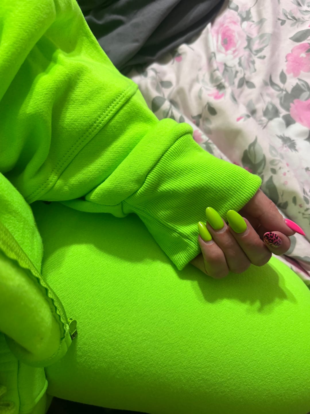 Customer photo review of Boyfriend Cropped Hoodie