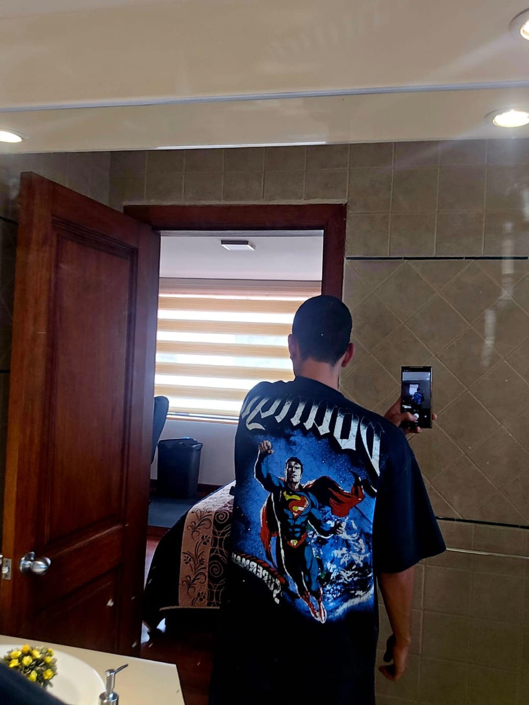Customer photo review of 4064 - Superman Huge Tees