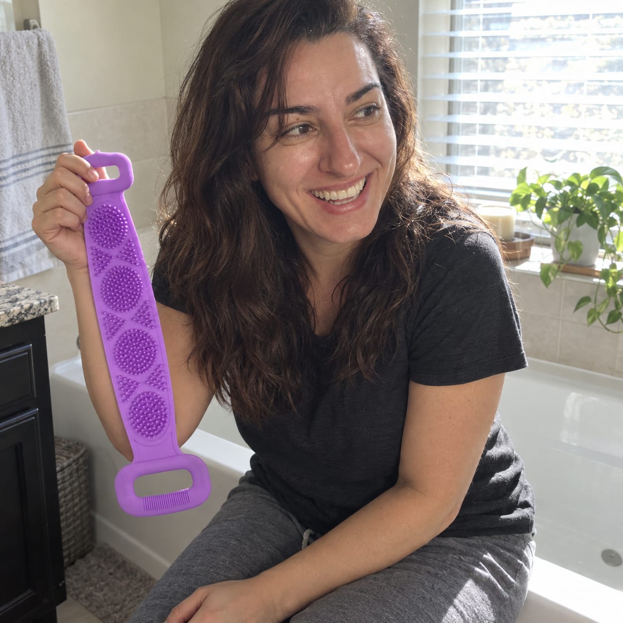 Customer photo review of Silicone Back Scrubber