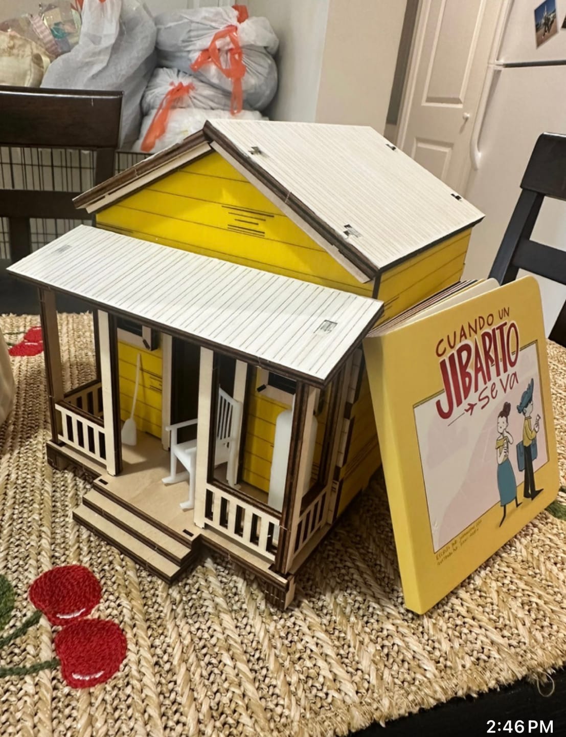 Customer photo review of Casita de Campo Alegría | Kit DIY Madera y Pintura