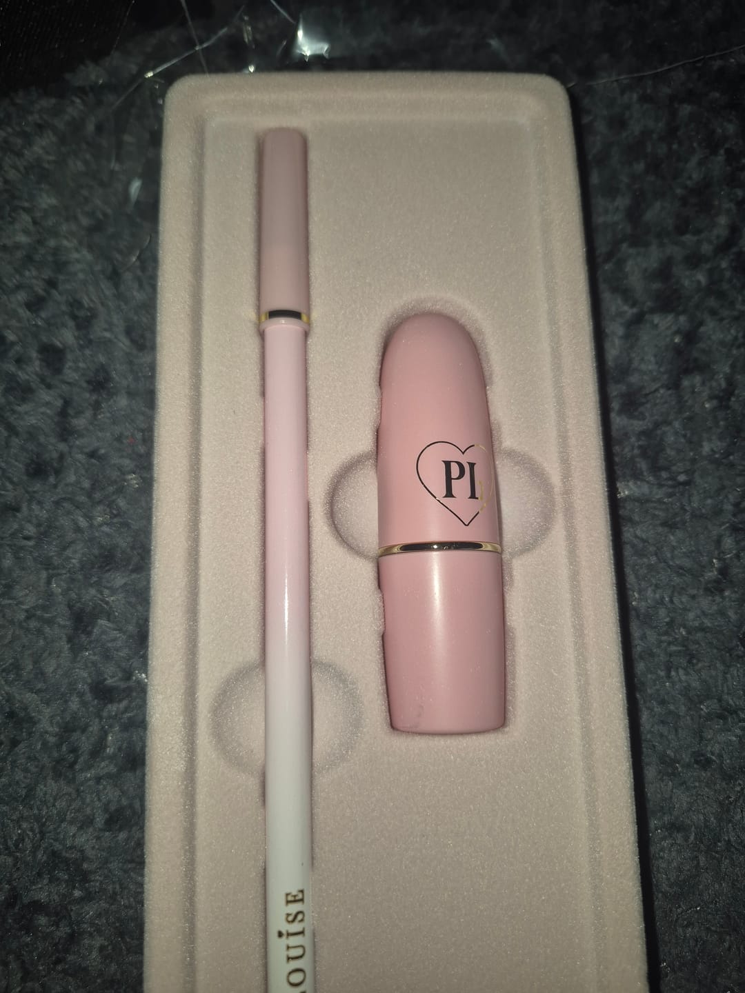 Customer photo review of Kiss and Makeup Lipstick & Lip Liner Kit