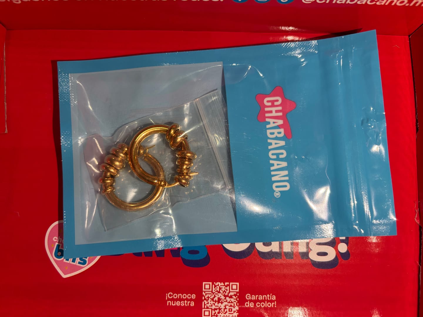 Customer photo review of Aretes Corin