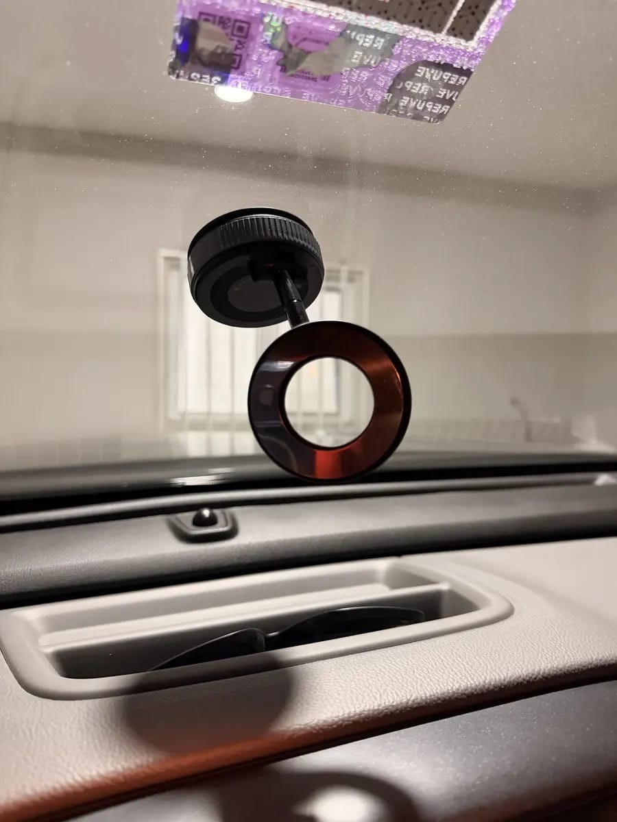 Customer photo review of 🧲 Soporte Magnético SmartHold Pro®