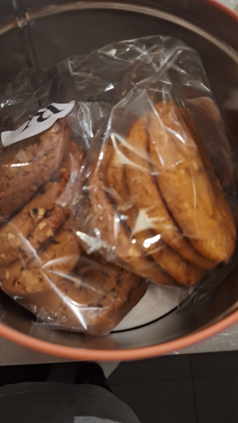 Customer photo review of Mango White Choco Cookies