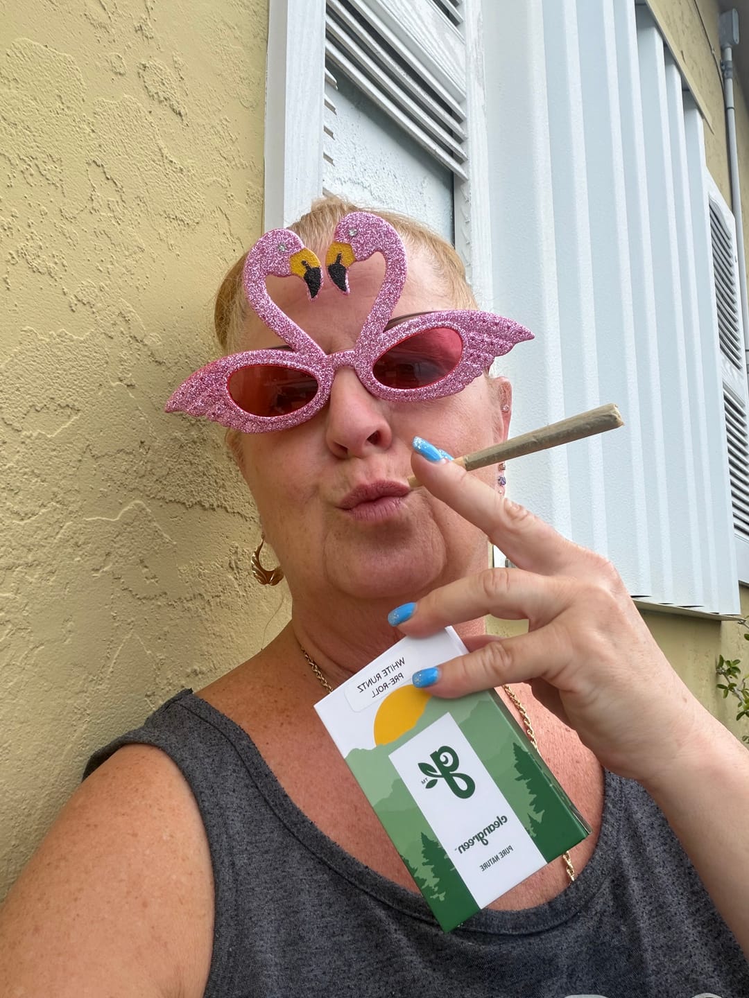 Customer photo review of Royal Cherry Pre-Rolls - 6ct.
