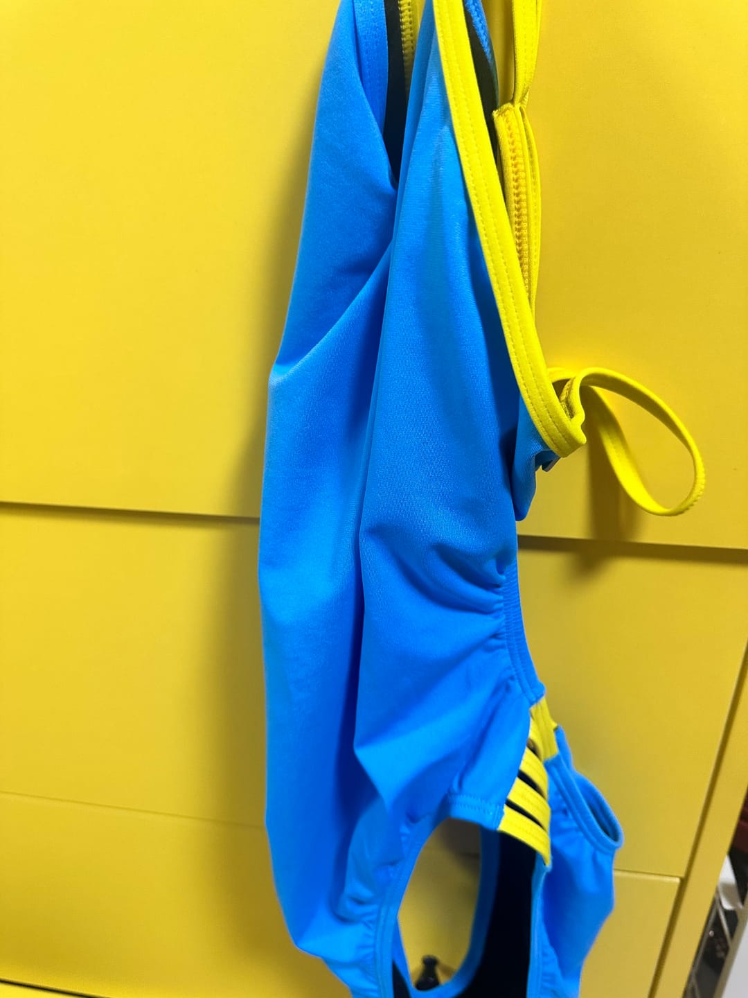 Customer photo review of LENNOX ONE PIECE - Waikiki|Daffodil