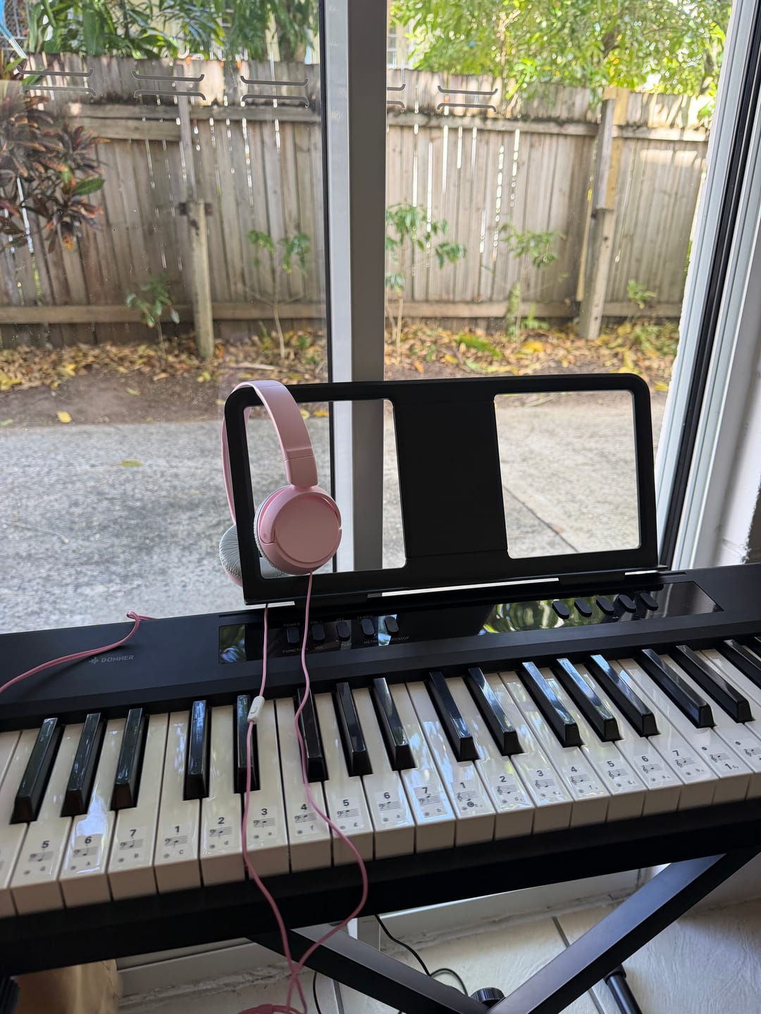 Customer photo review of Donner DEP-07 88 Key Semi-Weighted Portable Digital Piano