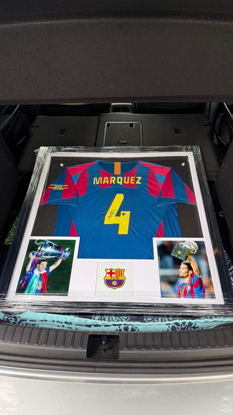 Customer photo review of Rafa Márquez - Jersey Firmado Barcelona