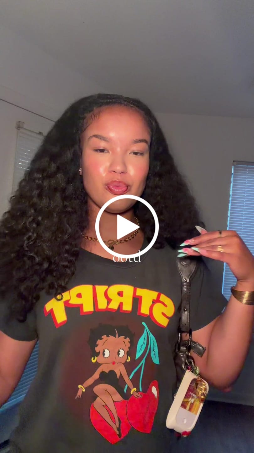 Customer video review of BETTY BOOP VINTAGE TEE