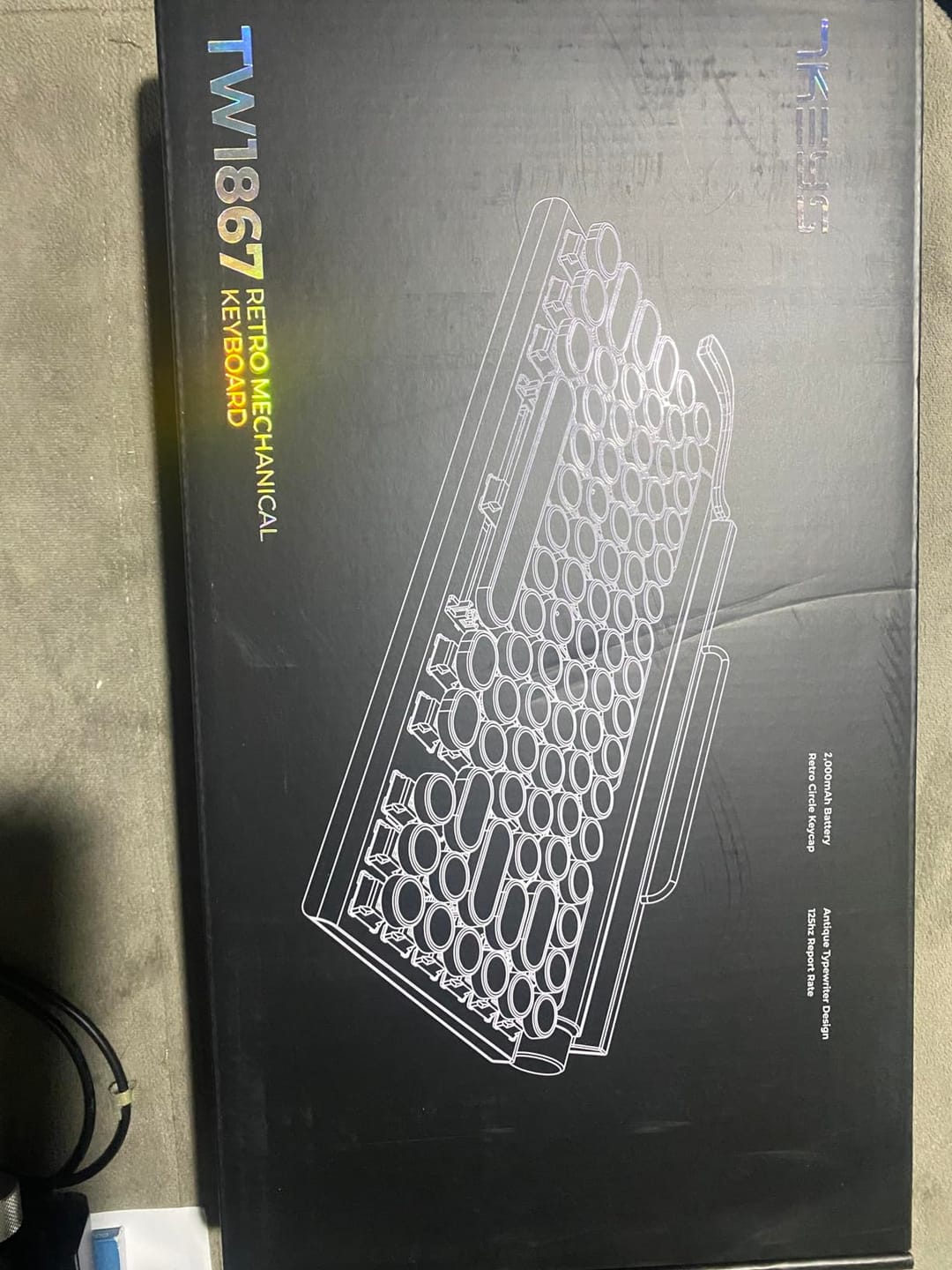 Customer photo review of TW1867 Retro typewriter keyboard black