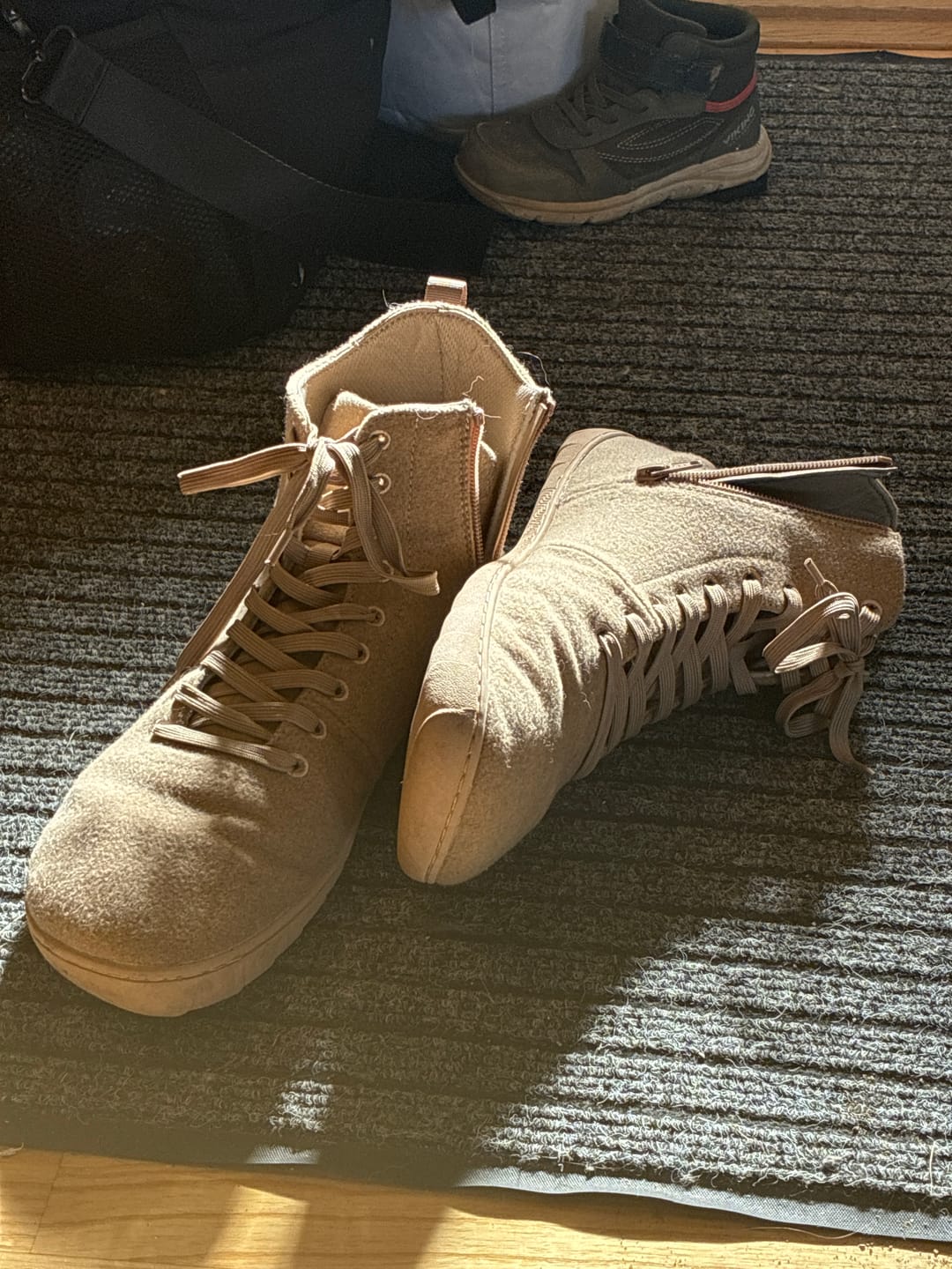 Customer photo review of Vaistoa Tunto 2 | Felt Barefoot Sneakers