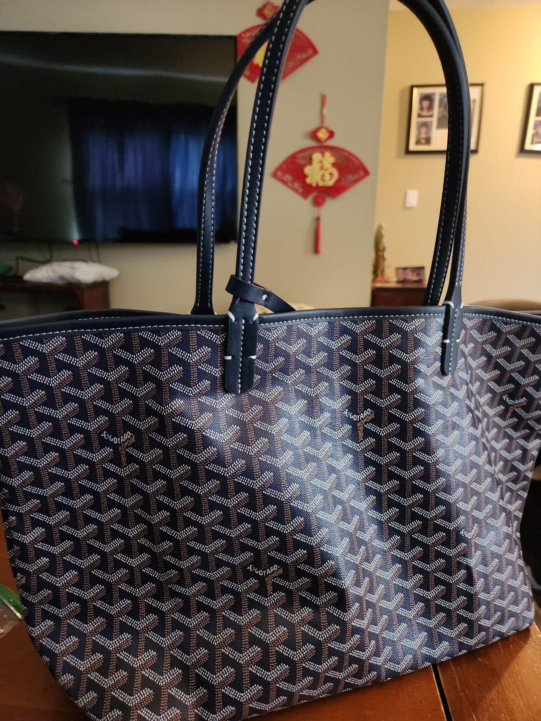 Customer photo review of Vivara Signature Carryall