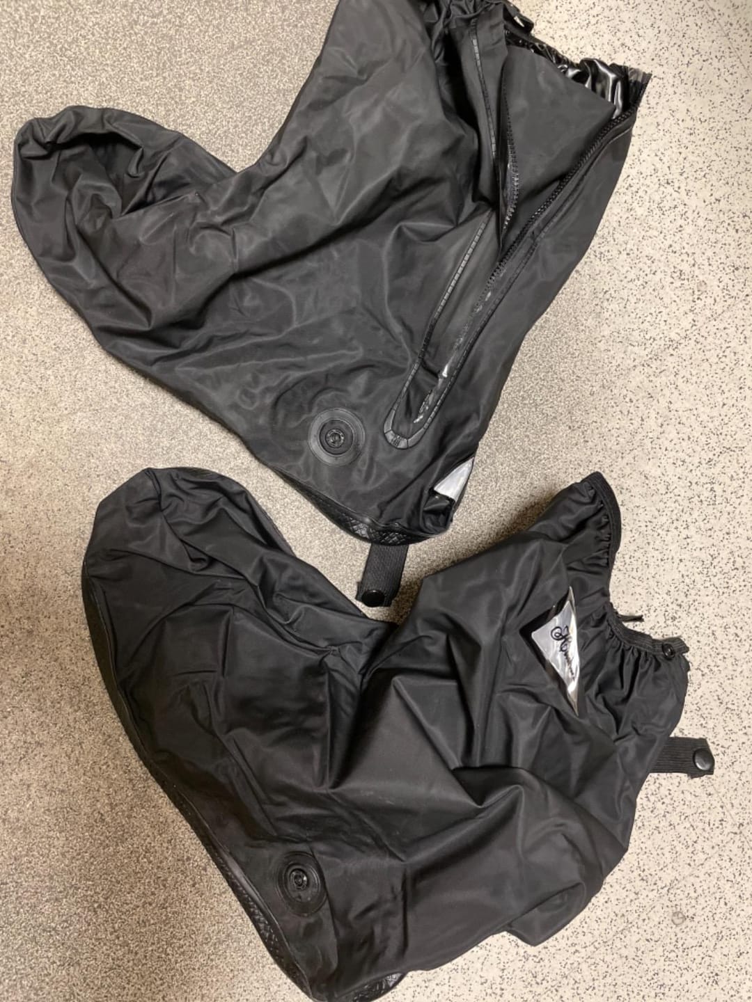 Customer photo review of Nayori™ Waterproof Shoe Covers – Stay Dry Outdoors