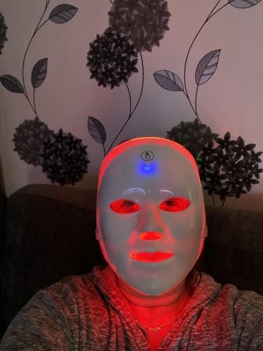 Customer photo review of LED Face Mask - Red Light Therapy