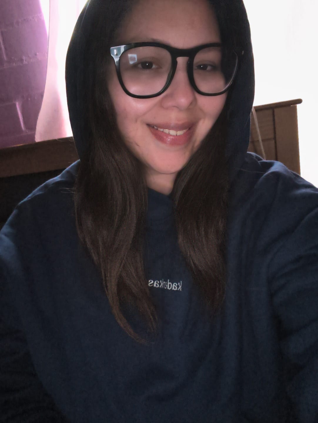Customer photo review of POLERÓN HOODIE AZUL MARINO - OVERSIZE CON GORRO LOGO BORDADO