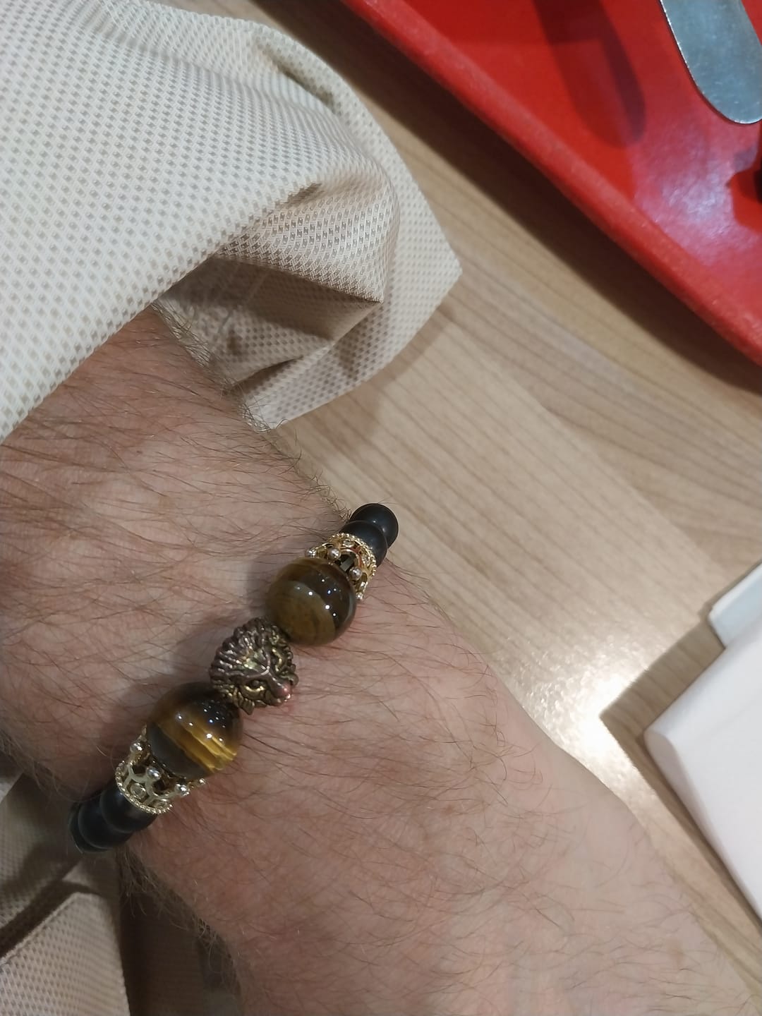 Customer photo review of Bracelet symbole lion en pierre de cristal naturel Olivenorma
