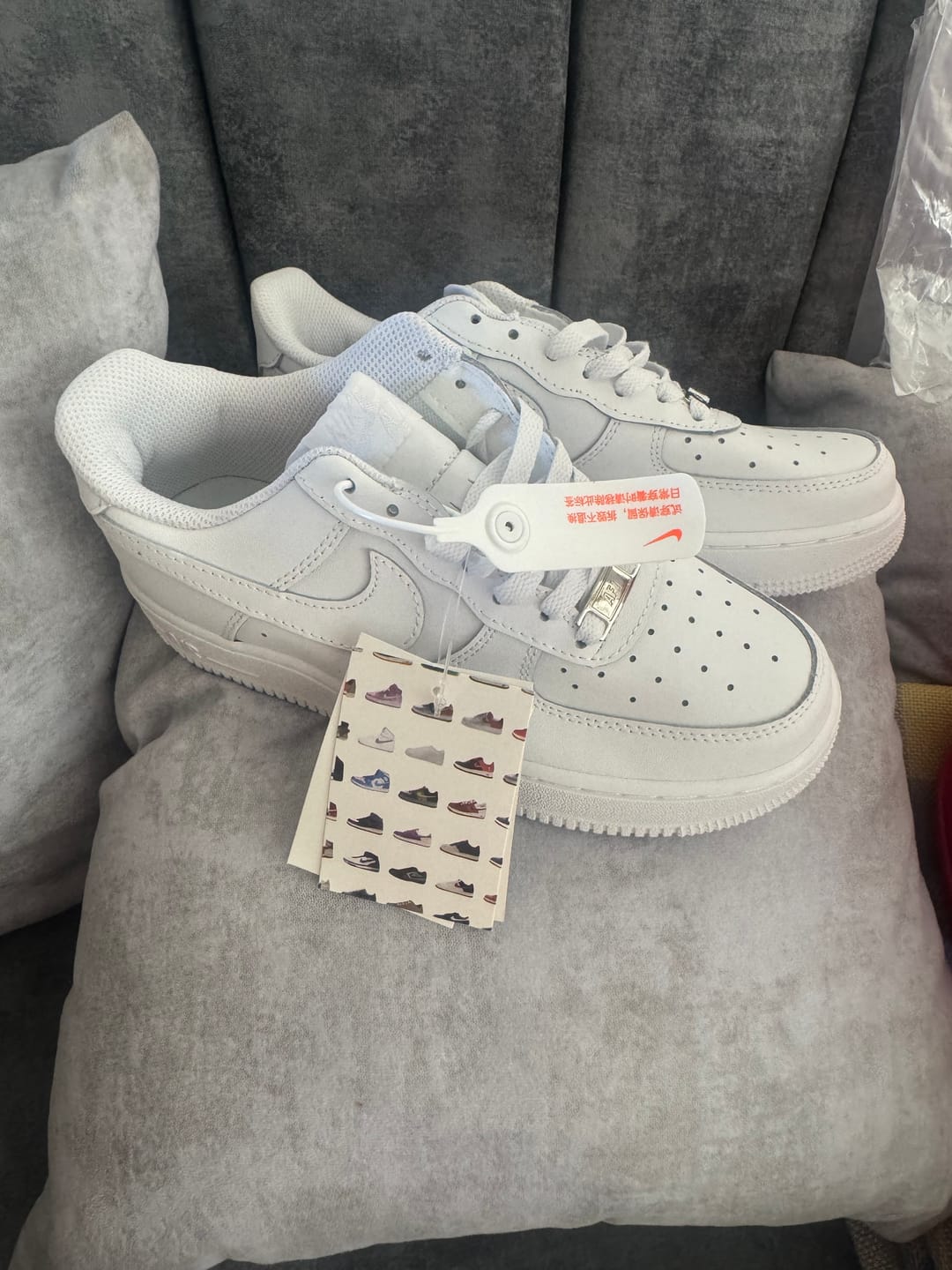 Customer photo review of NIKE AF1 TODO BLANCO - (AAA)