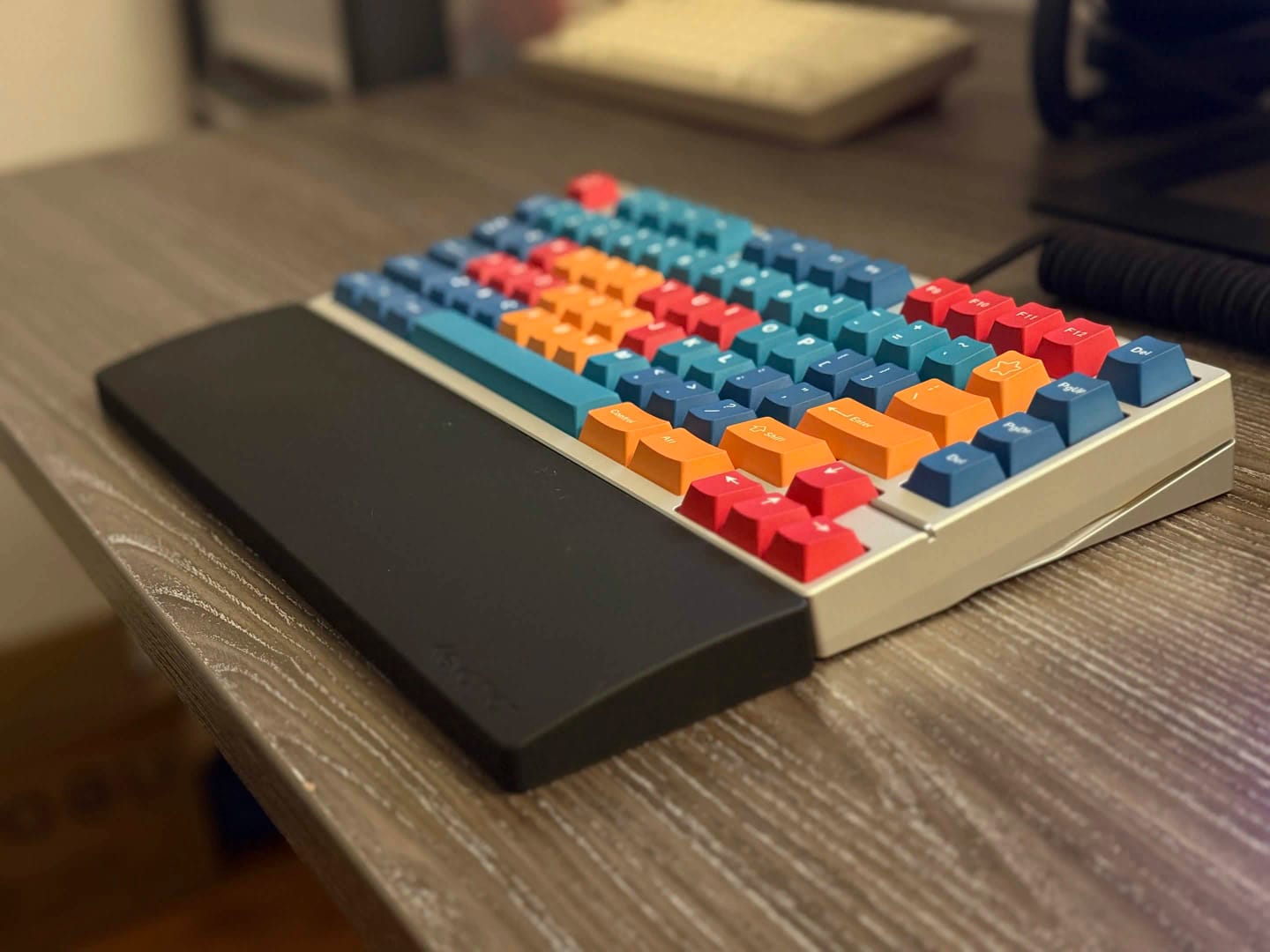 Customer photo review of Neo75 - Mechanical Keyboard Barebone Kit - ANSI & ISO (pre-order)