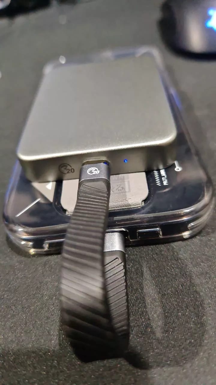 Customer photo review of ORICO k20 Magnetic Portable SSD (32GB - 2TB)