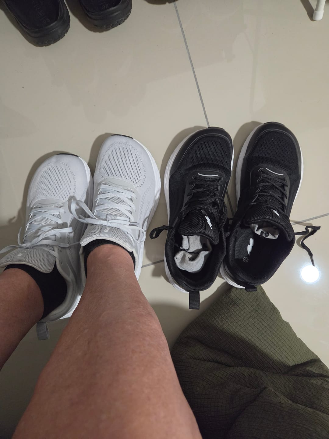 Customer photo review of Flow - Wide Toe Box Everyday Walking Shoes (Unisex)