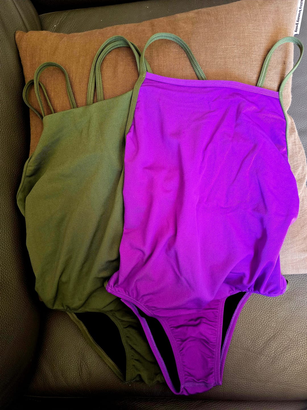 Customer photo review of ZAMBIA ONE PIECE - Murasaki|Olive