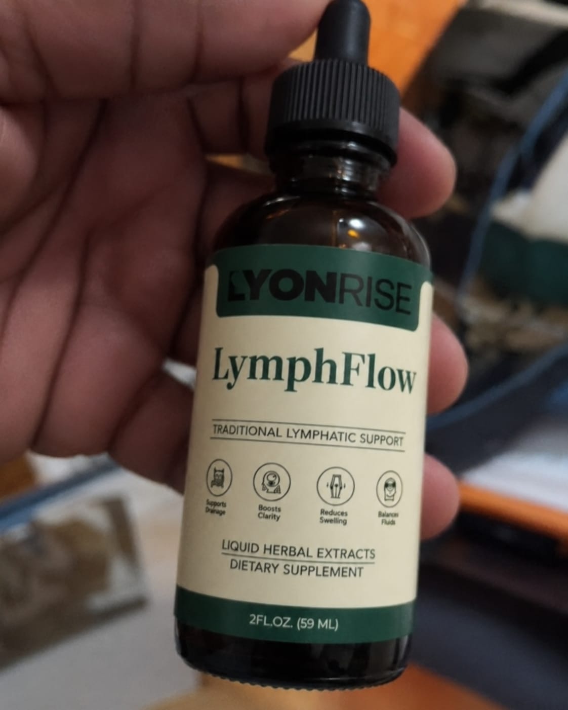 Customer photo review of LyonRise LymphFlow, טיפות לניקוז לימפתי לגברים