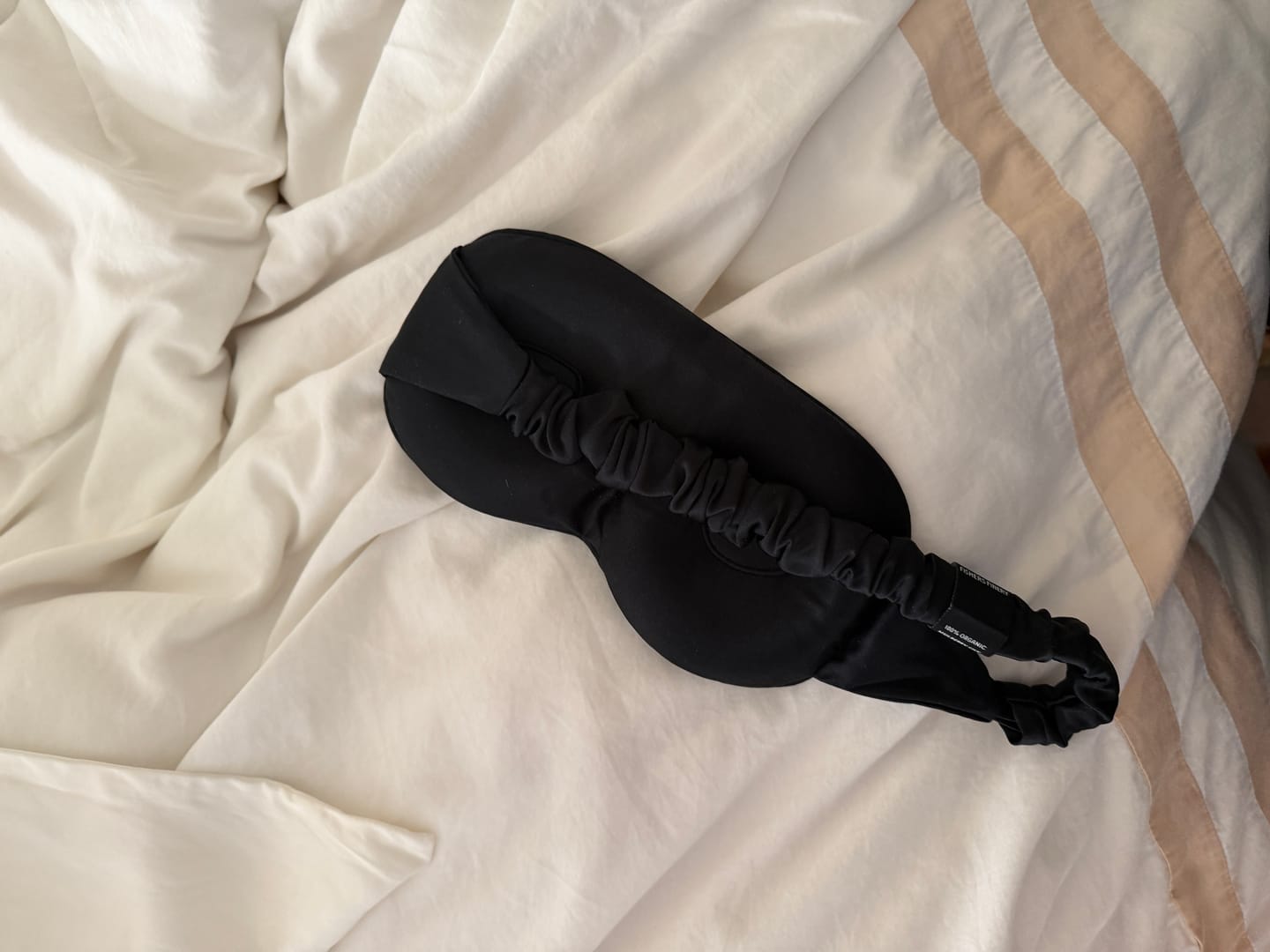 Customer photo review of 100% Organic Mulberry Silk Contoured Sleep Mask with Gift Box - NEW DESIGN