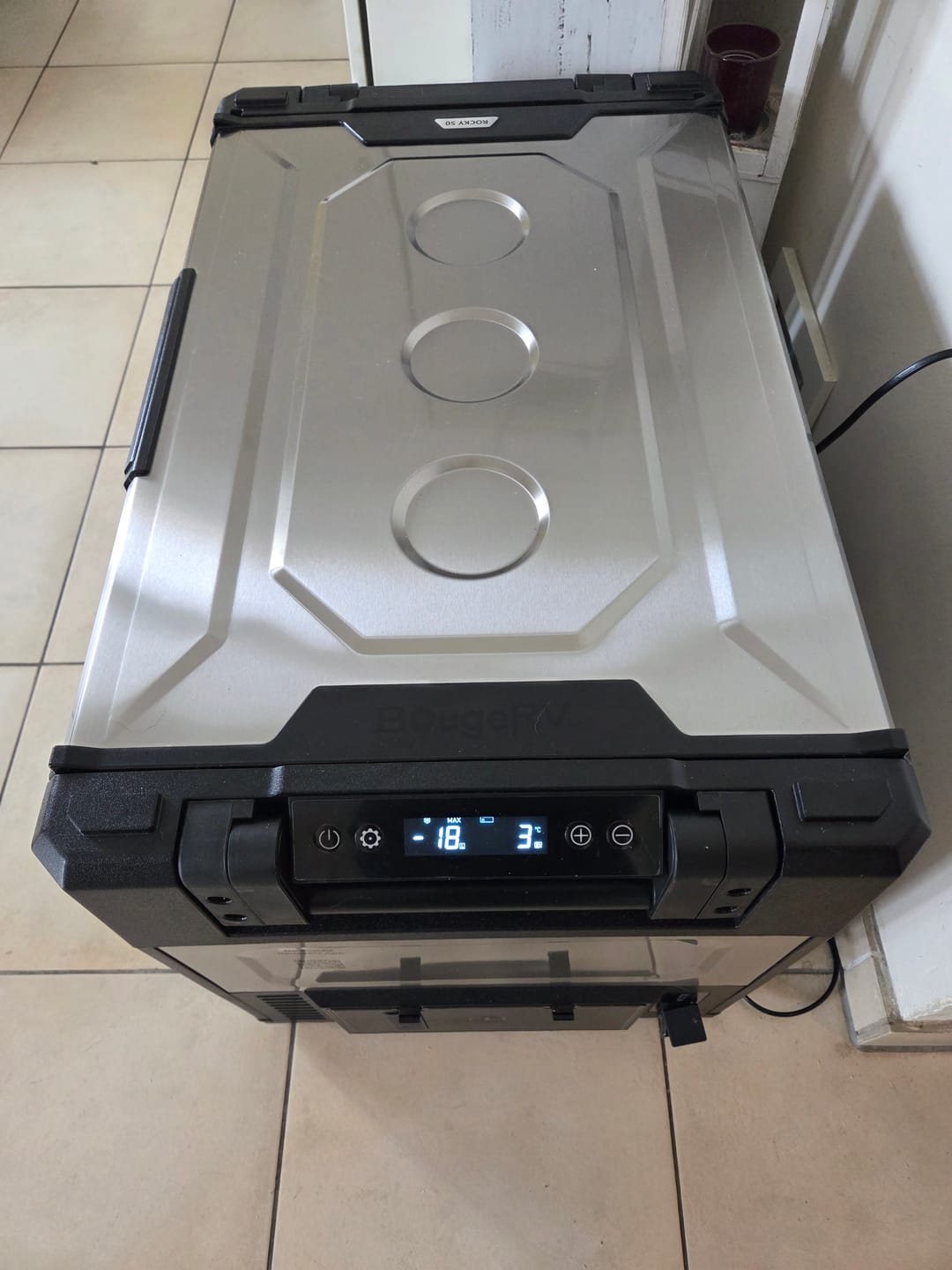 Customer photo review of BougeRV New Rocky V3.0 52 L 12-V-Autokühlschrank mit zwei Temperaturzonen