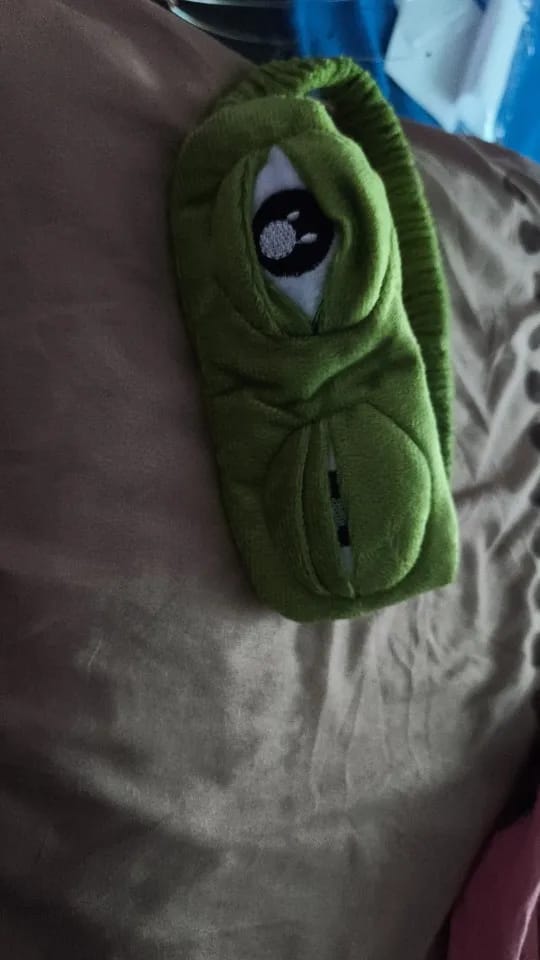 Customer photo review of Froggy's Ribbit Sleep Mask