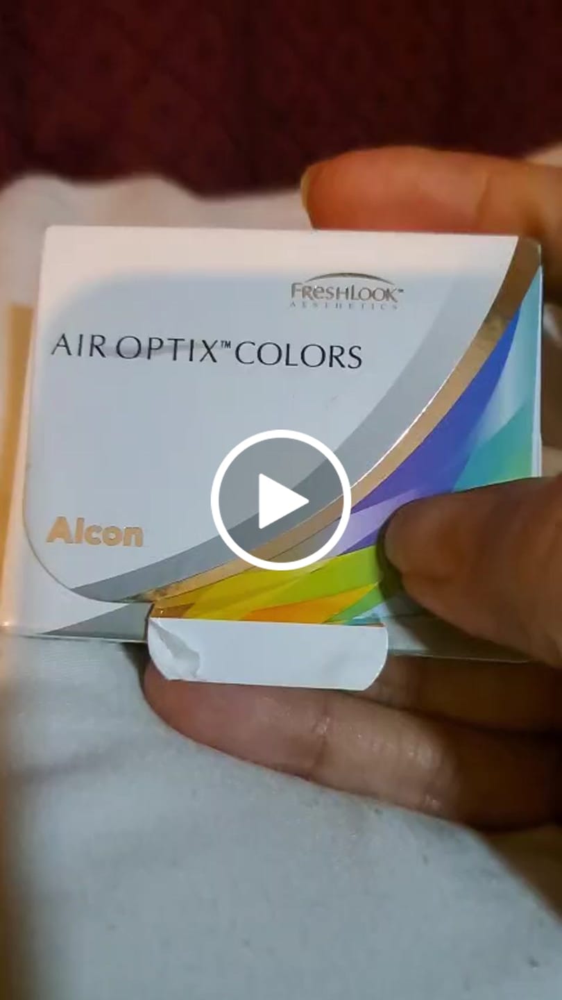 Customer video review of Air Optix Colors Formulados con aumento (miopía o hipermetropía)