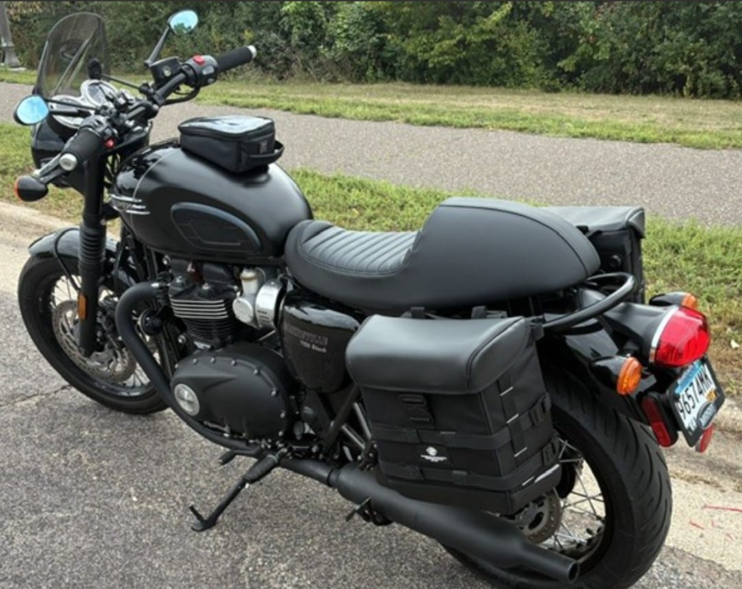 Customer photo review of 30L - Incognito Quick-Mount Medium Triumph Bonneville T120 Motorcycle Saddlebags