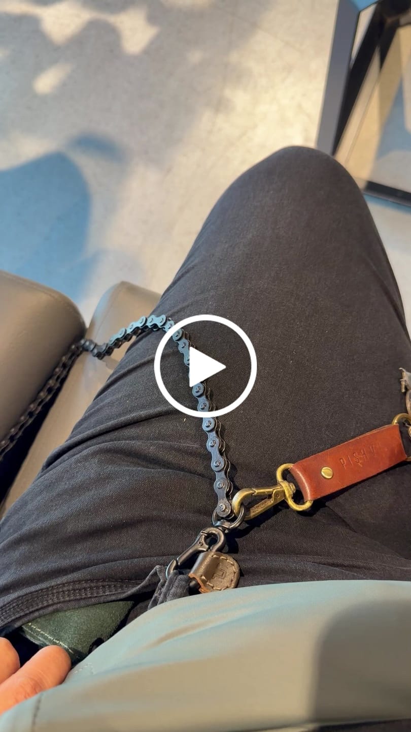 Customer video review of Moto Wallet MK II