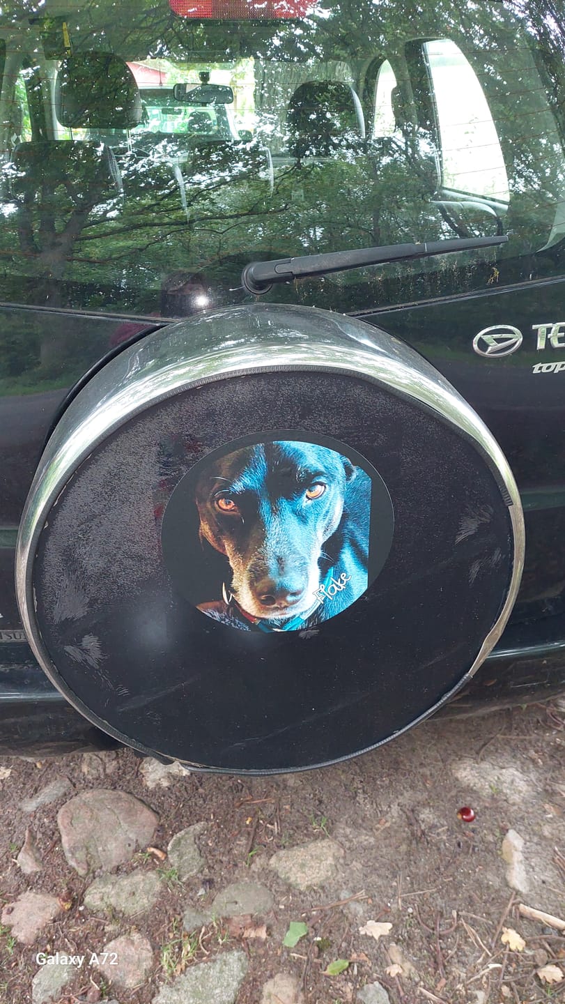 Customer photo review of Personalisierter Autoaufkleber - Dein Foto mit Hund