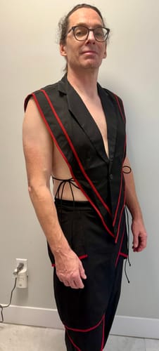 Customer photo review of Men's Avant-Garde Open-Side Lace-Up Contrast Stripe Waistcoat SKUL54015