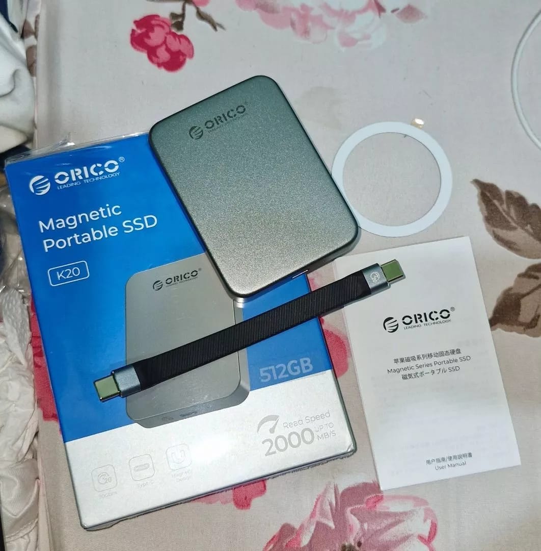 Customer photo review of ORICO k20 Magnetic Portable SSD (32GB - 2TB)