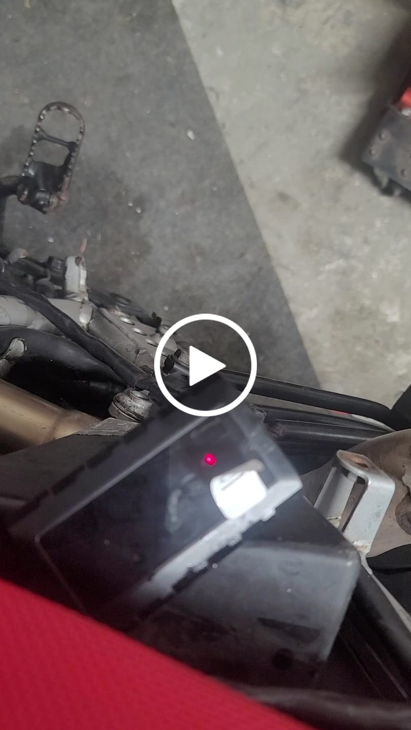 Customer video review of Moto GPS Tracker