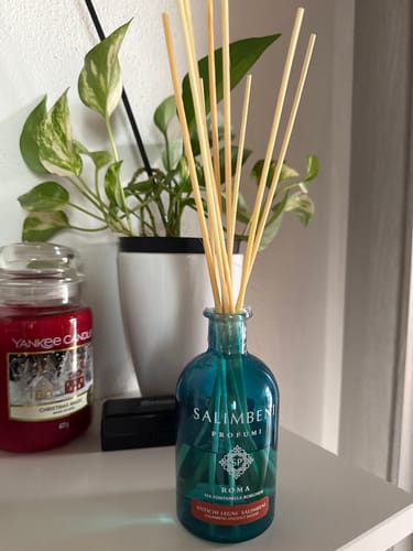 Customer photo review of Antichi Legni Salimbeni 250 ml + Zagara di Taormina da 100 ml in PROVA OMAGGIO + Seta e Muschio Bianco da 100ml in PROVA OMAGGIO